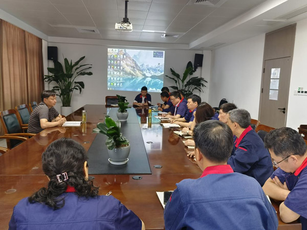 公司副總經(jīng)理、安全總監(jiān)到鋼構(gòu)公司調(diào)研